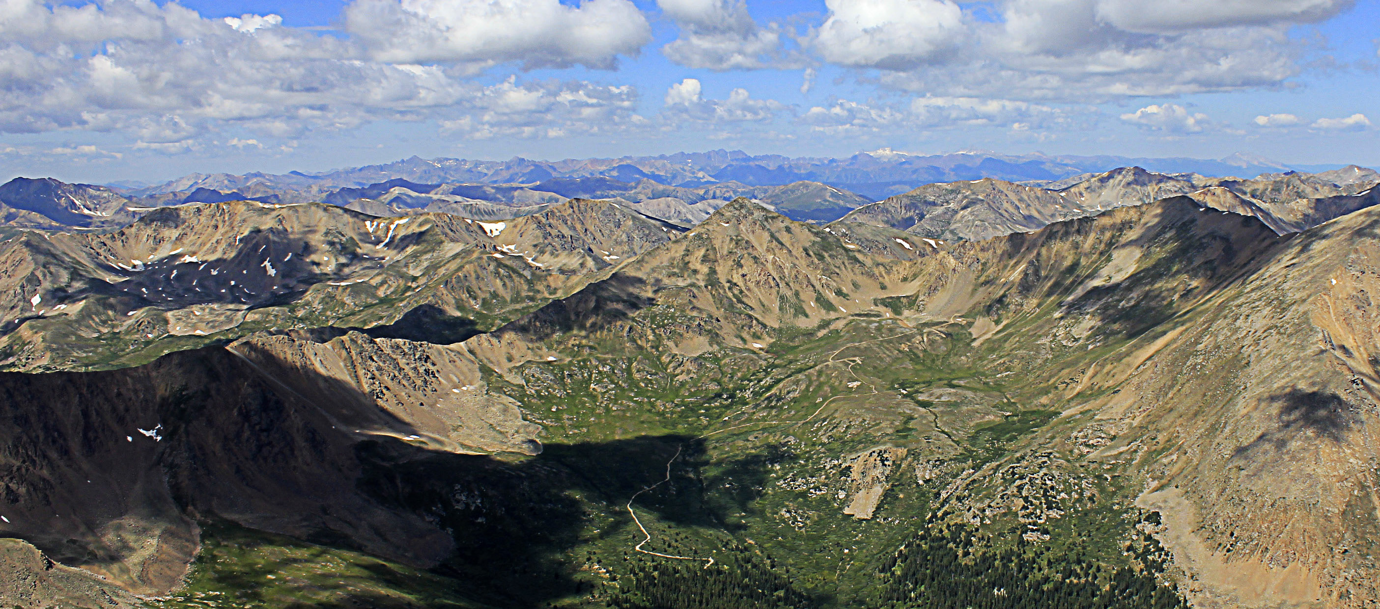 colorado-mount-elbert-looking-far-into-the-distance